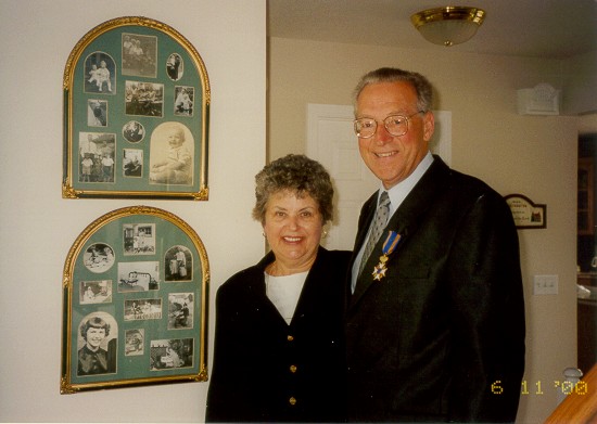Robert and Joan with knighthood medallion photo